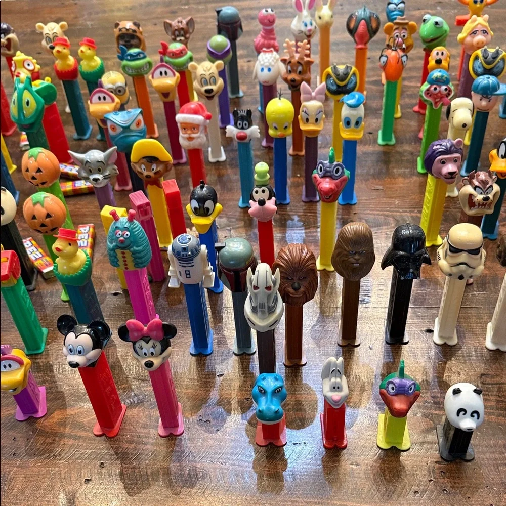 PEZ Vintage Dispenser Collection - Picture 4 of 13